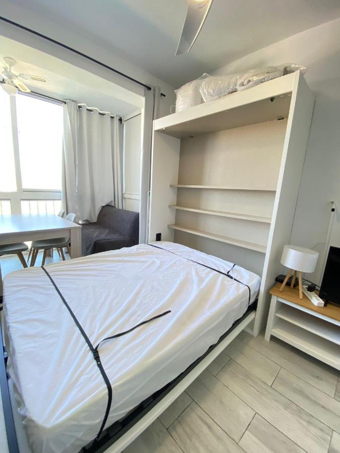 Studio Avec Piscine Et Parking Roses Exterior photo